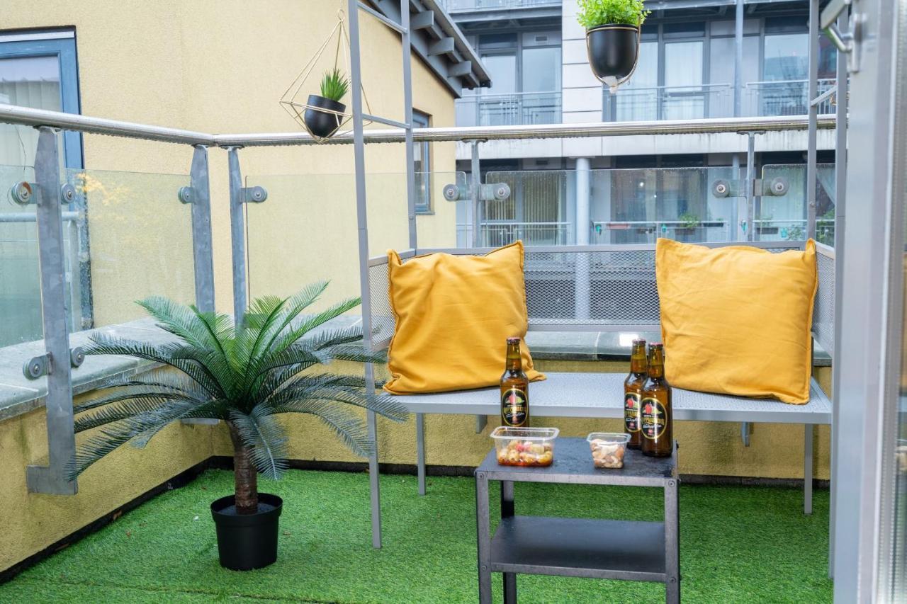 Luxe Place - Netflix & Workspace For 6 * Birmingham